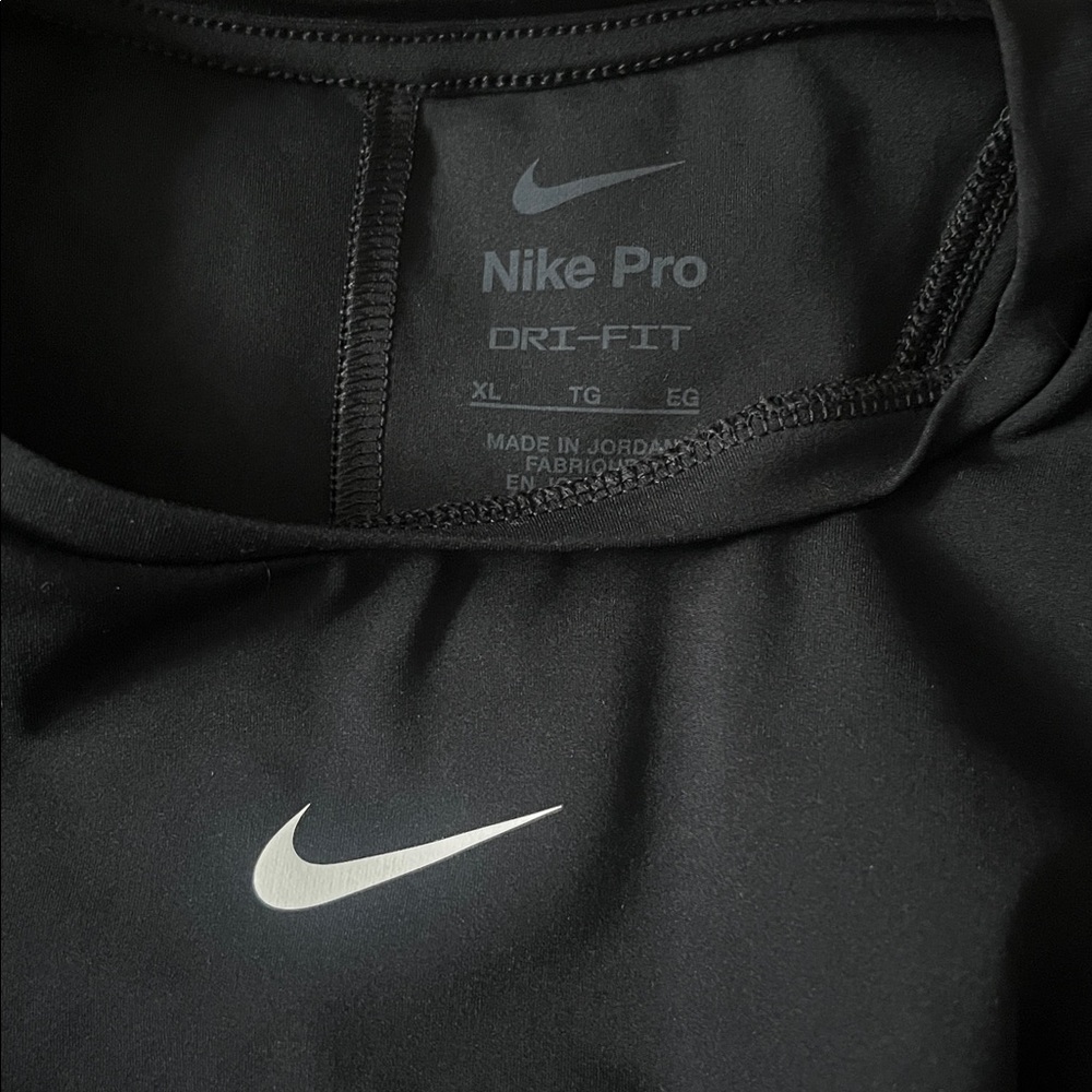 Nike Top - Picture 4 of 4